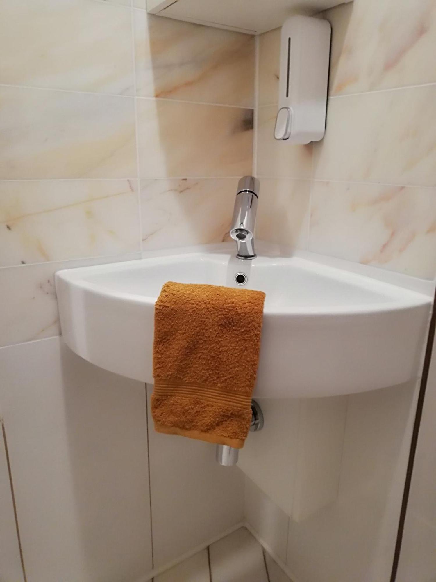 The Whispering Apple Garden Retreat Apartment Morud ภายนอก รูปภาพ